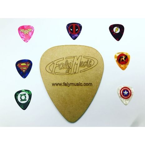 Espigas o porta vasos de Colección Super Heroes